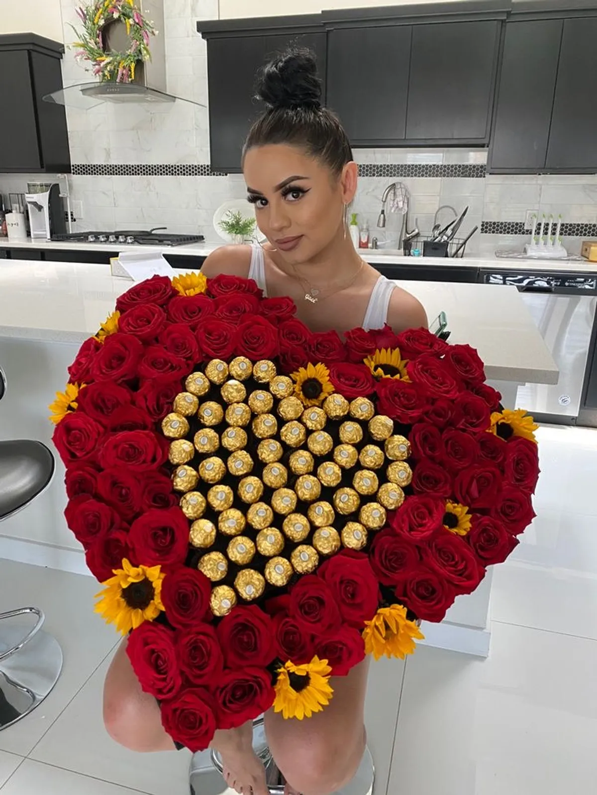 Corazón Deluxe en rosas y girasoles