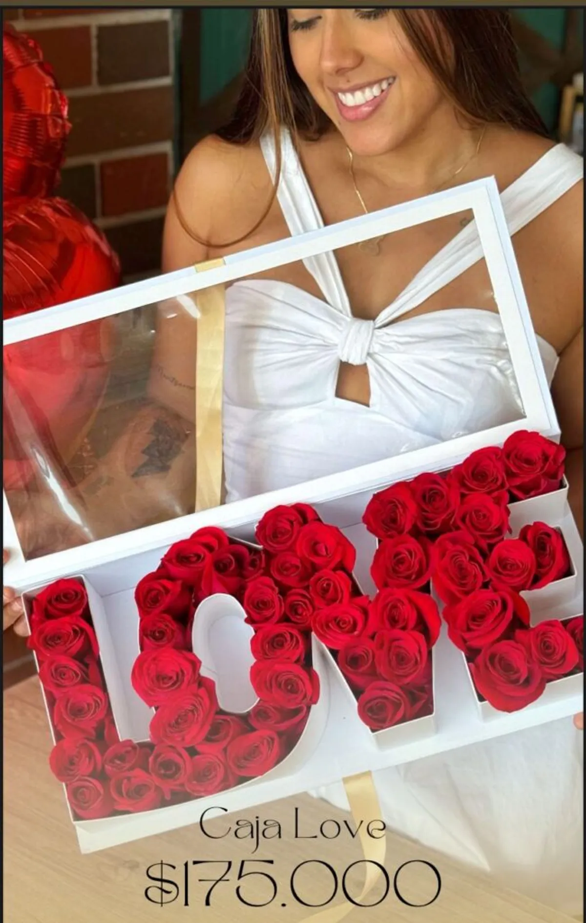 Caja LOVE con Rosas