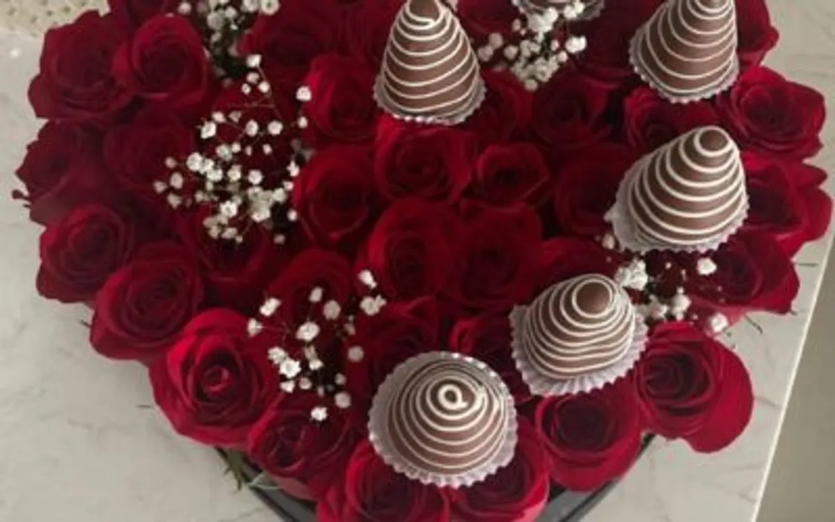 Corazón Mediano: Fresas o Choco